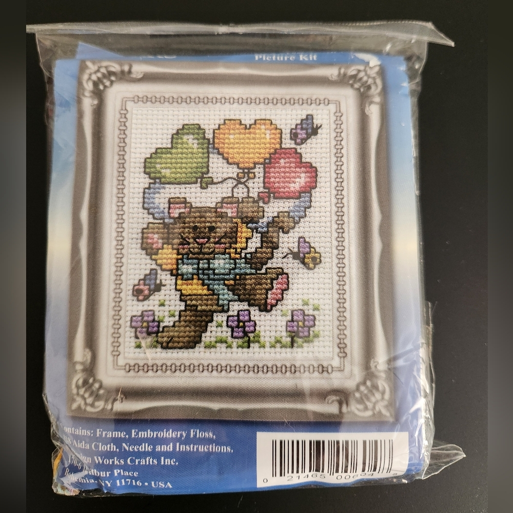 Design Works Counted Cross Stitch Cat With Balloons Kit